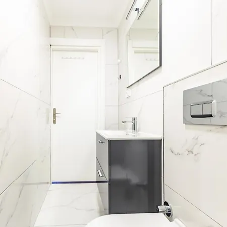 Apartment Frank By Eses Homes *